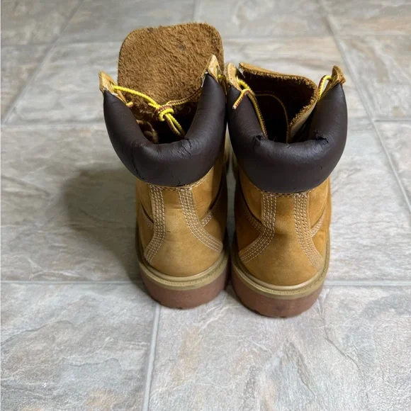 Timberland 6 Inch Premium Boot Wheat GS Shoe Size 4Y Tan 12909 Preowned